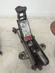 Small Hydraulic Jack no handle