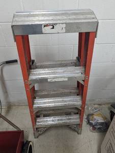 Folding Fiber Glass Ladder