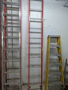Fiber Glass Ladder - 10ft