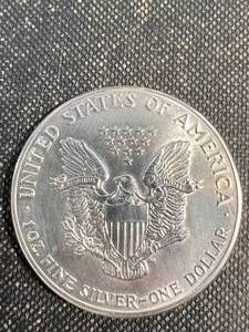 1986 AMERICAN SILVER EAGLE 1 TROY OZ .999 FINE SILVER