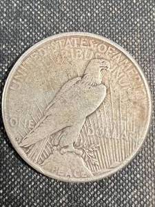 1922-S US SILVER PEACE DOLLAR