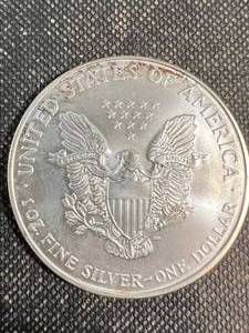 2001 AMERICAN SILVER EAGLE 1 TROY OZ .999 FINE SILVER