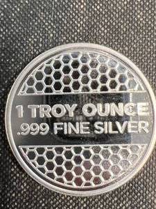 1 TROY OZ .999 FINE SILVER ROUND 9 FINE MINT