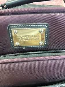 Kenneth Cole Readction Suitcase 19 Inches Tall