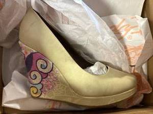 Ed Hardy Womens Shoes Size 8