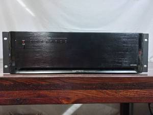 lot 45 image: Savant AMP-2000