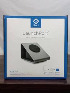 lot 30 image: iPort LaunchPort