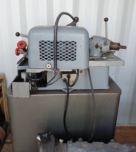 lot 34 image: Sioux Valve Face Grinding Machine