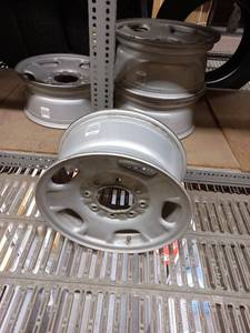 lot 110 image: Wheel Rims