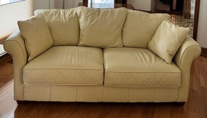 lot 2 image: PALLISER - Horizons Leather Couch Sofa - Cream