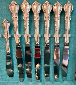 lot 1 image: Reed & Barton Sterling Silver Flatware Savannah