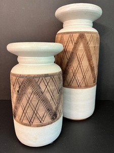 lot 15 image: Bitossi Aldo Londi Sgraffito - Italy - Pair of Vases