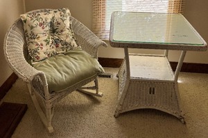 lot 47 image: Vintage Wicker Chair and Table