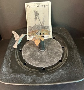 lot 60 image: ROESSLER DESIGNS Hummingbird Bubbler Bath