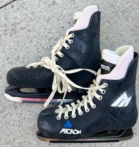 lot 141 image: MASTER Micron Ice Skates