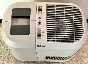 lot 93 image: HOLMES Dehumidifier