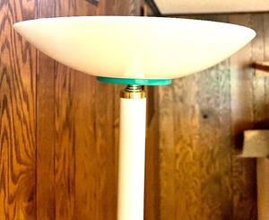 lot 98 image: White Metal Floor Lamp