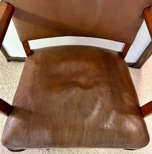 lot 83 image: Vintage Leather Rolling Office Chair