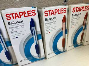 Staples Retractable Pens