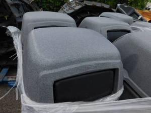 lot 25 image: 4 -  Toter Commercial Trash Cans