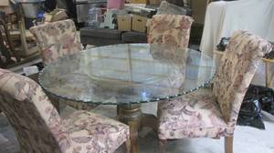 Glass Table with 4 chairs