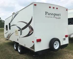 2013 Keystone Passport Express Super Lite 24 Camper