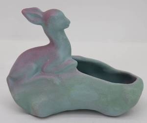 lot 14 image: Rosemeade Deer Planter