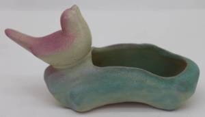 lot 15 image: Rosemeade Bird Planter