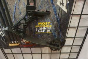 lot 7 image: Bowtech Diamond Atomic Compound Bow Package Right Hand