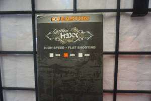 lot 28 image: 6 - Easton Carbon HEXX Arrows