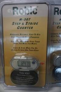 lot 129 image: 4 - Robic Model M-307 Step and Stride Counters