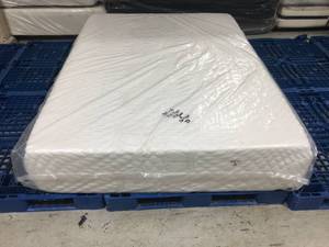 lot 6 image: Brand New Sound Sleep Crown Series 14 Medium Firm Quilt Top Memory Foam Queen Mattress