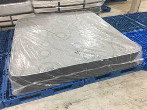 lot 13 image: Brand New Sealy 12 Plush King Mattress