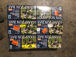 Lot of Hampton Bay 4.5-Watt Millennium Black Adjustable Light Color Outdoor Integrated LED Landscape Flood Light (4-Pack) Customer Returns See Pictures