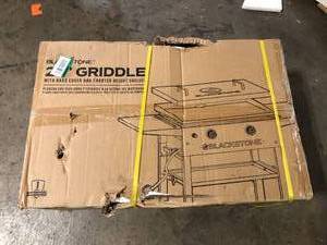 Blackstone 28 in. 2-Burner Propane Gas Griddle (Flat Top Grill) Station in Black with Hard Cover   Customer Returns See Pictures