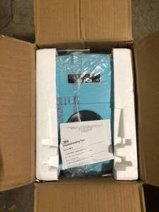 Frigidaire 26 lbs. Portable Counter Top Ice Maker in Blue Customer Returns See Pictures