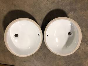 2 Lots of Glacier Bay Oval Undermounted Bathroom Sink in White  Customer Returns See Pictures