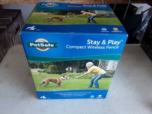 lot 14 image: Stay & Play Wireless Fence