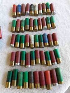lot 40 image: 50 Assorted 12 Gauge Shotgun Shells Mostly 2 34 (Some 3)