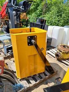 lot 481 image: Bucket Attachment