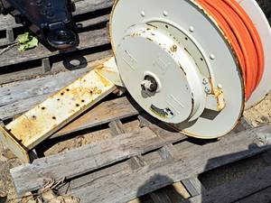 lot 483 image: Hydraulic Hose with Reel and Mount