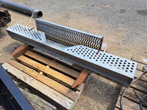 lot 496 image: Step Bumper
