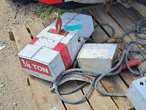 lot 497 image: 14-Ton Chain Hoist