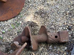 lot 505 image: Auger Part 18x8