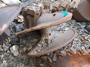 lot 524 image: Auger Part 20x24
