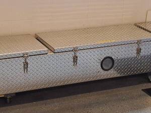 lot 906 image: Aluminum Diamond Plate Truck Bed Tool Box