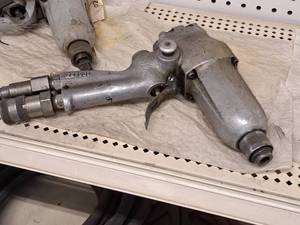lot 910 image: Hydraulic Drill