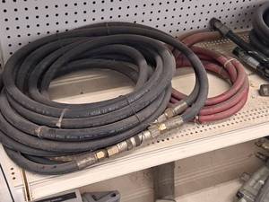 lot 913 image: Lot of (2) 2000-PSI 12 Hydraulic Hoses