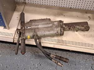 lot 920 image: Fairmont Hydraulics Hydraulic Jackhammer H4845A