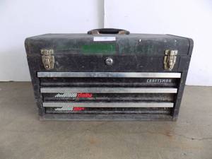 Metal tool box